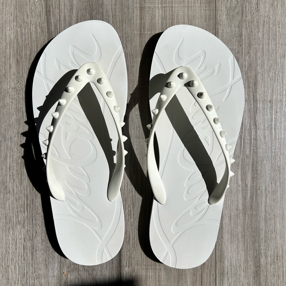 Christian Louboutin Loubi Flip Donna Spiked Rubber Flip Flops